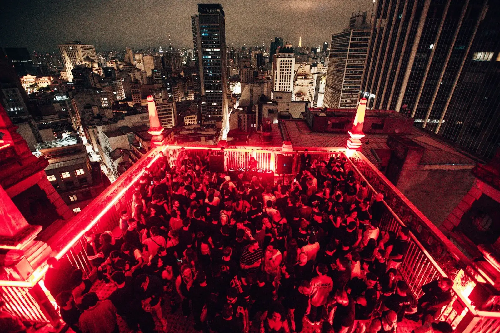 Alma e groove: Heels Of Love realiza novo evento no Edifício Martinelli