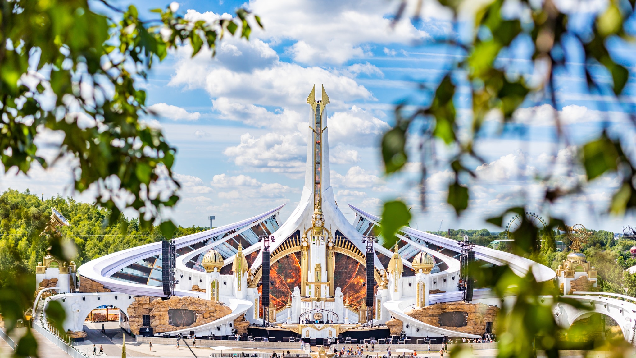Conheça o Mainstage do Tomorrowland 2022  "The Reflection of Love"