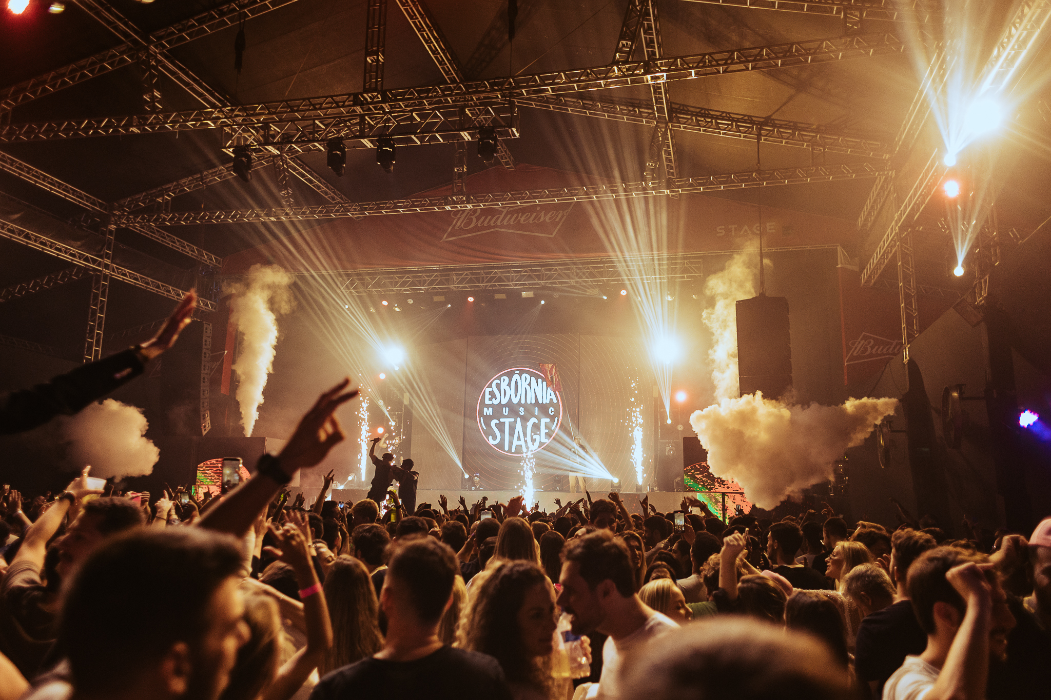 Festa Esbórnia ocorre neste sábado no Stage Music Park, em Florianópolis