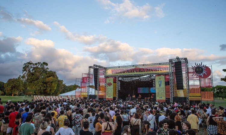 Deezer apresenta palco Kamikaze, dedicado à música eletrônica, no Festival Coquetel Molotov