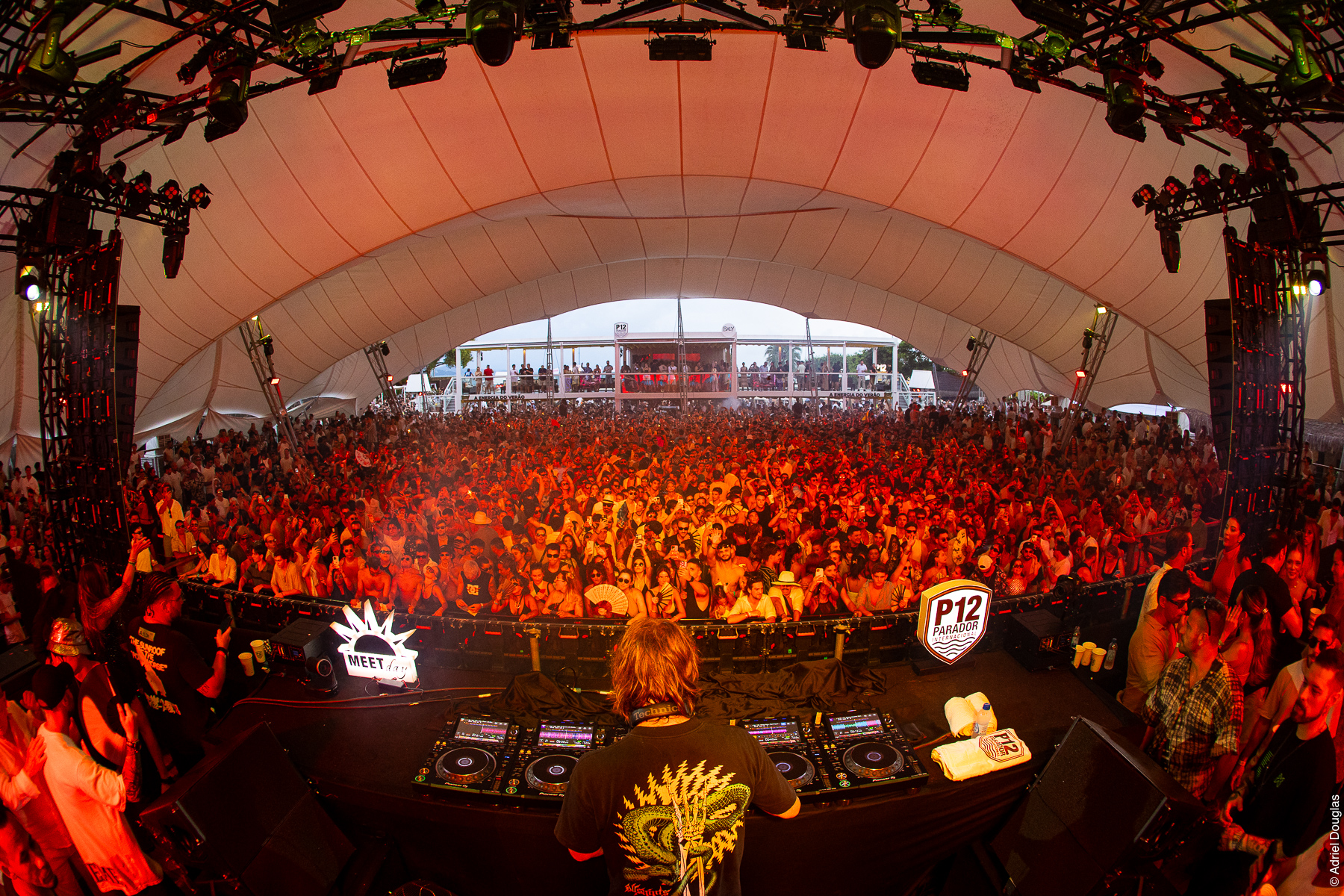 Com mais de 6 mil pessoas, Hernan Cattaneo bate recorde de público na festa Meet Day do P12