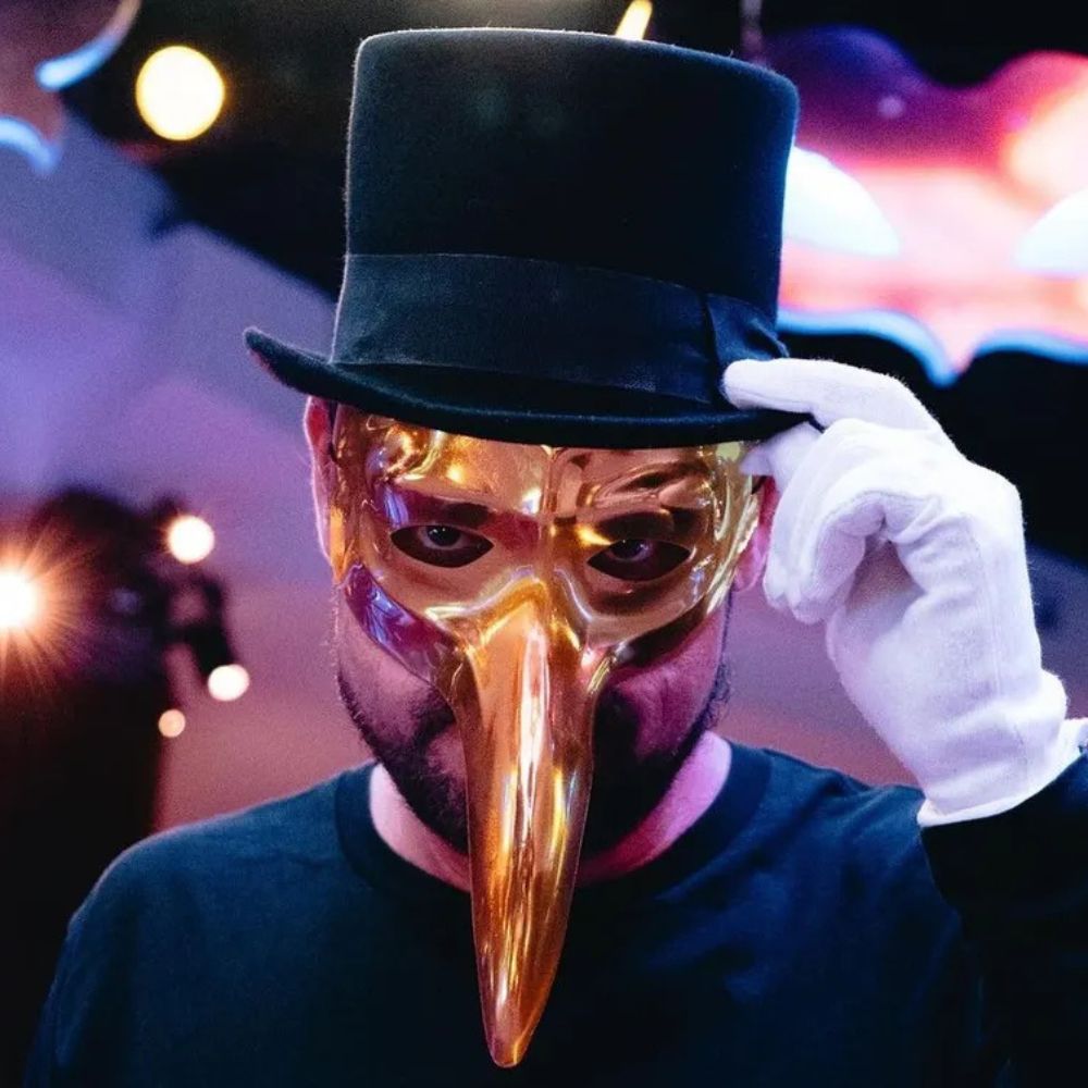 Claptone traz o toque dourado ao renascimento da festa Helvetia