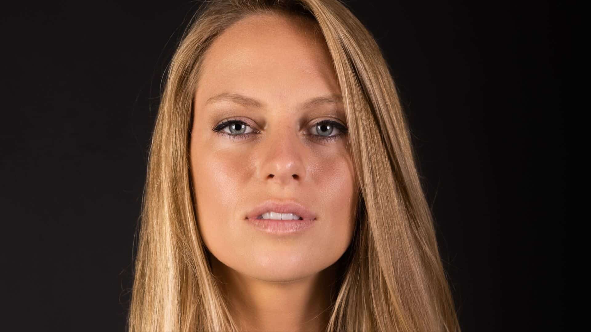 Nora en Pure - Conheça a DJ que se apresente em SP em 3 sets