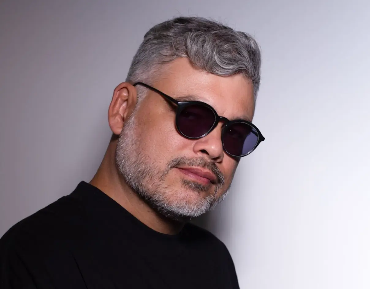 Leo Janeiro celebra chegada de "Tempo", seu 1º álbum de estúdio, com showcases da Cocada Music no Rio e SP