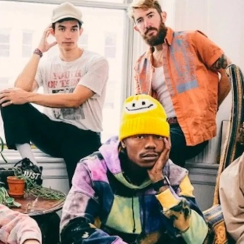 Artistas do Lollapalooza Brasil vencem categorias no Grammy 2026