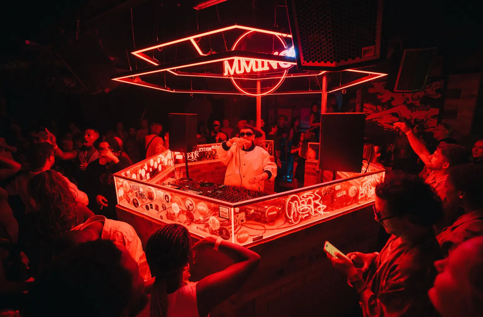 MMiNO, plataforma global da sul-africana DESIREE escolhe o Edifício Martinelli para sua aguardada estreia no Brasil