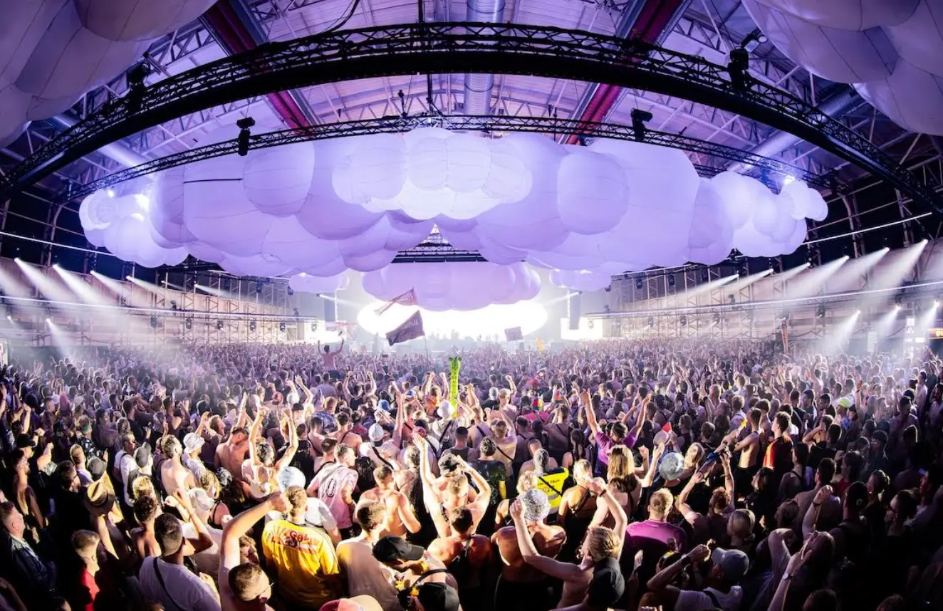 PAROOKAVILLE 2025 revela line-up final com Armin van Buuren, Charlotte de Witte e muito mais