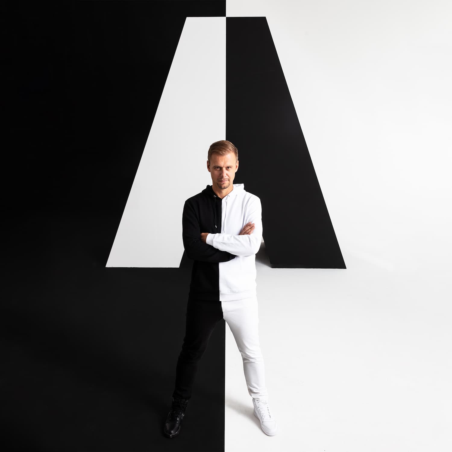 Armin Van Buuren lança álbum de collabs ‘A State Of Trance FOREVER